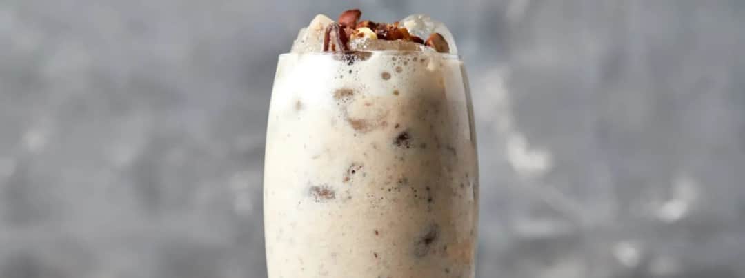 Najlepsze przepisy na koktajl białkowy na śniadanie, które dodadzą energii