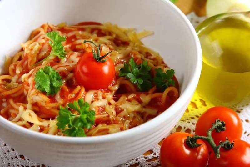 Jak łatwo przygotować spaghetti Napoli Knorr – proste przepisy i porady