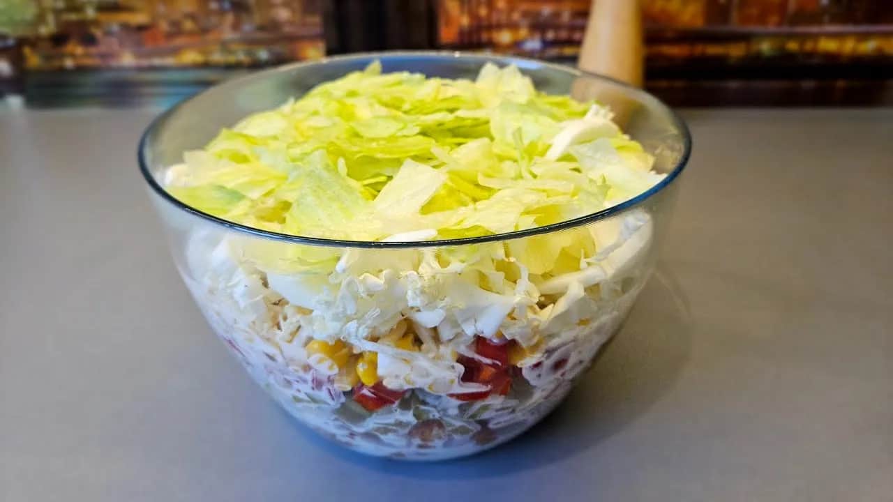 Jak zrobić sałatkę kebab, która zachwyci Twoich gości?