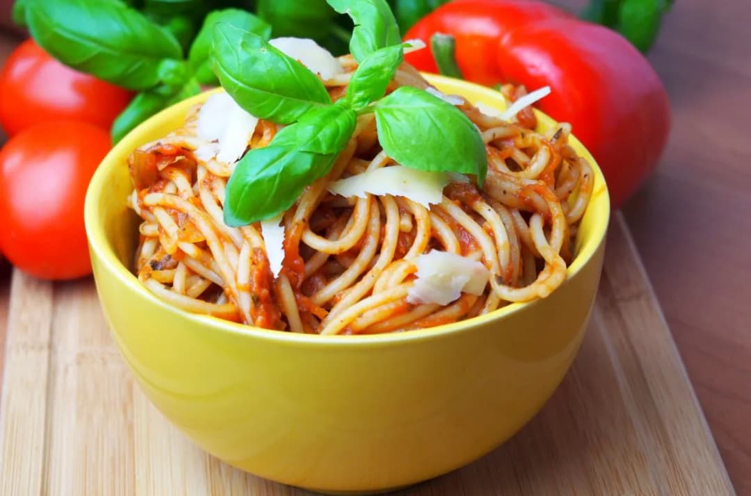Szybkie i smaczne spaghetti bez mięsa - przepisy, które zaskoczą