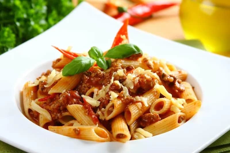 Penne bolognese - prosty przepis na pyszne danie, które pokochasz